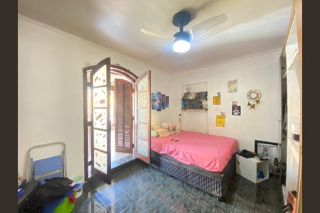 Casa à venda com 270m², 5 quartos e 2 vagasQuarto