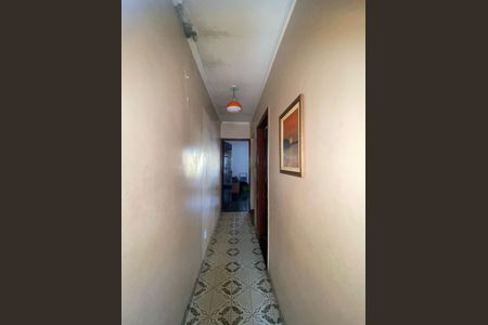 Casa à venda com 270m², 5 quartos e 2 vagasCorredor