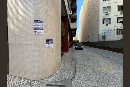 Apartamento à venda com 74m², 2 quartos e 1 vagaFachada - placa