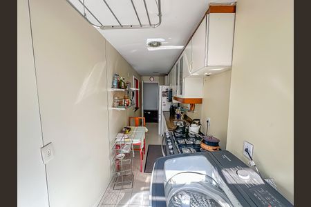 Apartamento à venda com 74m², 2 quartos e 1 vagaÁrea de Serviço