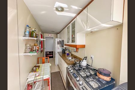 Apartamento à venda com 74m², 2 quartos e 1 vagaCozinha