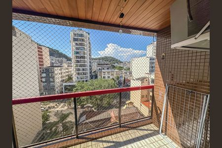 Apartamento à venda com 74m², 2 quartos e 1 vagaSala