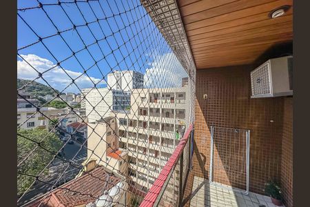 Apartamento à venda com 74m², 2 quartos e 1 vagaSala