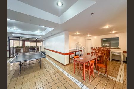 Apartamento à venda com 74m², 2 quartos e 1 vagaÁrea comum