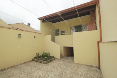 Casa à venda com 150m², 2 quartos e 1 vagaQuintal