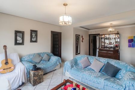 Casa à venda com 252m², 3 quartos e 4 vagas Casa à venda com 252m², 3 quartos e 4 vagasSala