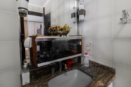 Casa à venda com 252m², 3 quartos e 4 vagas Casa à venda com 252m², 3 quartos e 4 vagasBanheiro da Suíte