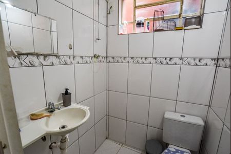 Casa à venda com 247m², 5 quartos e 3 vagas Casa à venda com 247m², 5 quartos e 3 vagasBanheiro da Suíte (casa 2 )