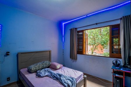 Casa à venda com 247m², 5 quartos e 3 vagas Casa à venda com 247m², 5 quartos e 3 vagasQuarto 2