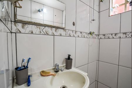 Casa à venda com 247m², 5 quartos e 3 vagas Casa à venda com 247m², 5 quartos e 3 vagasBanheiro da Suíte (casa 2 )