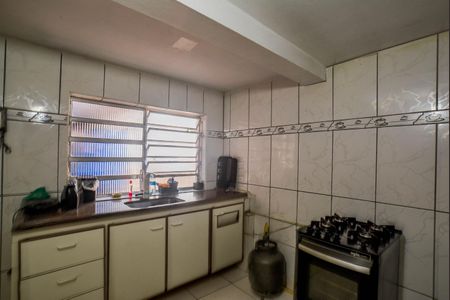Casa à venda com 247m², 5 quartos e 3 vagas Casa à venda com 247m², 5 quartos e 3 vagasCozinha 2 (casa 2 )