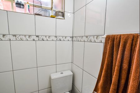 Casa à venda com 247m², 5 quartos e 3 vagas Casa à venda com 247m², 5 quartos e 3 vagasBanheiro da Suíte (casa 2 )