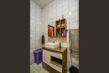 Casa à venda com 247m², 5 quartos e 3 vagas Casa à venda com 247m², 5 quartos e 3 vagasBanheiro 1