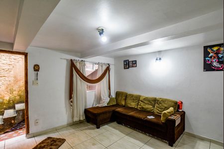 Casa à venda com 247m², 5 quartos e 3 vagas Casa à venda com 247m², 5 quartos e 3 vagasSala 2 (casa 2 )