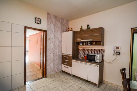 Casa à venda com 247m², 5 quartos e 3 vagas Casa à venda com 247m², 5 quartos e 3 vagasCozinha 1