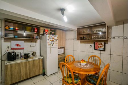 Casa à venda com 247m², 5 quartos e 3 vagas Casa à venda com 247m², 5 quartos e 3 vagasCozinha 2 (casa 2 )