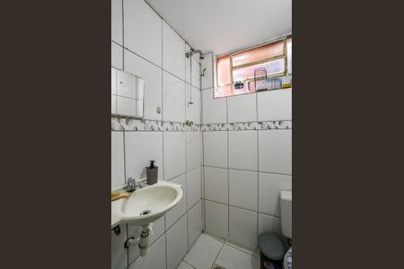 Casa à venda com 247m², 5 quartos e 3 vagas Casa à venda com 247m², 5 quartos e 3 vagasBanheiro da Suíte (casa 2 )