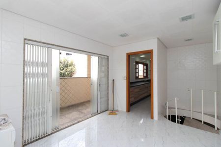 Casa à venda com 355m², 3 quartos e 9 vagasÁrea de Serviço