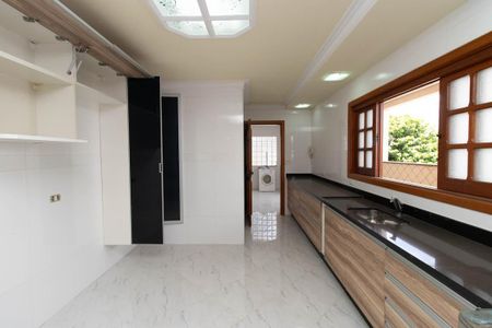 Casa à venda com 355m², 3 quartos e 9 vagasCozinha