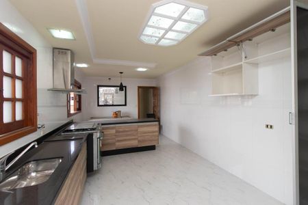 Casa à venda com 355m², 3 quartos e 9 vagasCozinha