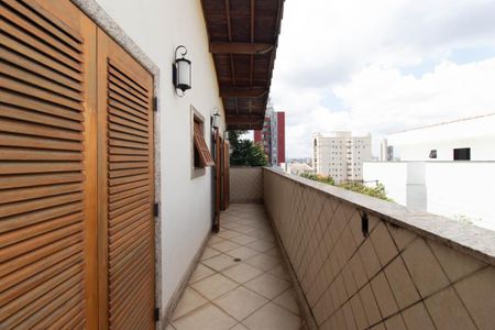 Casa à venda com 355m², 3 quartos e 9 vagasVaranda Das suítes 2 e3
