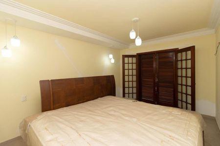 Casa à venda com 355m², 3 quartos e 9 vagasQuarto Suíte 1