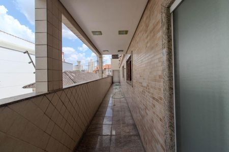 Casa à venda com 355m², 3 quartos e 9 vagasVaranda da cozinha