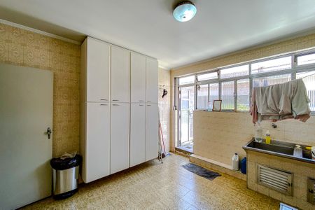 Casa à venda com 411m², 5 quartos e 6 vagasÁrea de Serviço