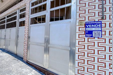 Casa à venda com 411m², 5 quartos e 6 vagasFachada - Plaquinha