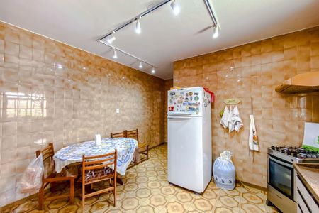 Casa à venda com 411m², 5 quartos e 6 vagasCozinha (Casa 2)