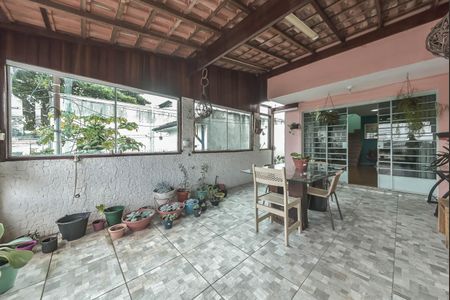 Casa à venda com 200m², 3 quartos e 2 vagas Casa à venda com 200m², 3 quartos e 2 vagasVaranda da Sala