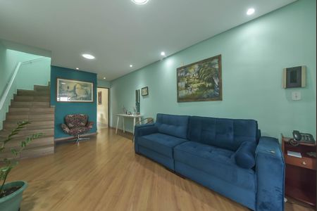 Casa à venda com 200m², 3 quartos e 2 vagas Casa à venda com 200m², 3 quartos e 2 vagasSala