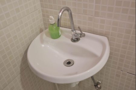 Casa à venda com 200m², 3 quartos e 2 vagas Casa à venda com 200m², 3 quartos e 2 vagasBanheiro de Serviço