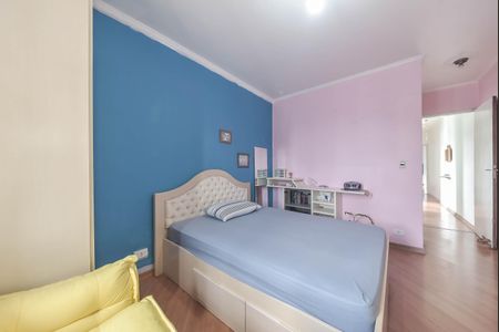 Casa à venda com 200m², 3 quartos e 2 vagas Casa à venda com 200m², 3 quartos e 2 vagasSuíte