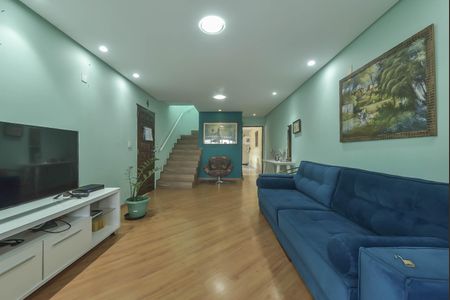 Casa à venda com 200m², 3 quartos e 2 vagas Casa à venda com 200m², 3 quartos e 2 vagasSala