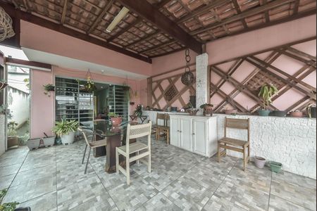 Casa à venda com 200m², 3 quartos e 2 vagas Casa à venda com 200m², 3 quartos e 2 vagasVaranda da Sala