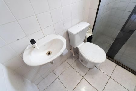 Apartamento para alugar com 51m², 2 quartos e 1 vaga Apartamento para alugar com 51m², 2 quartos e 1 vagaBanheiro