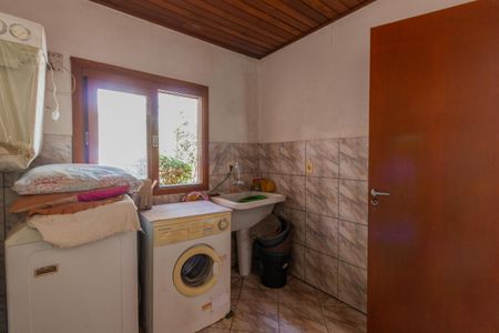 Casa à venda com 275m², 4 quartos e 8 vagas Casa à venda com 275m², 4 quartos e 8 vagasLavanderia