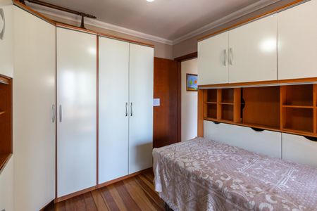 Casa à venda com 275m², 4 quartos e 8 vagas Casa à venda com 275m², 4 quartos e 8 vagasQuarto 2