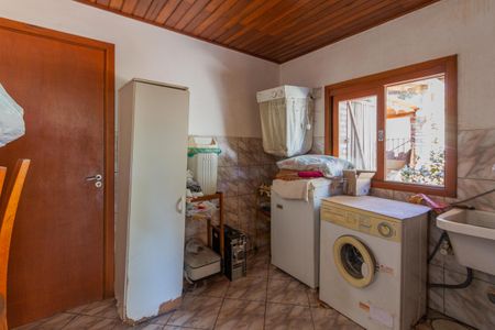 Casa à venda com 275m², 4 quartos e 8 vagas Casa à venda com 275m², 4 quartos e 8 vagasLavanderia