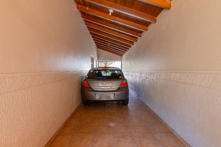 Casa à venda com 275m², 4 quartos e 8 vagas Casa à venda com 275m², 4 quartos e 8 vagasGaragem