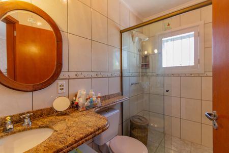 Casa à venda com 275m², 4 quartos e 8 vagas Casa à venda com 275m², 4 quartos e 8 vagasBanheiro da Suíte