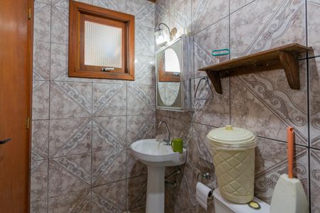 Casa à venda com 275m², 4 quartos e 8 vagas Casa à venda com 275m², 4 quartos e 8 vagasBanheiro de serviço