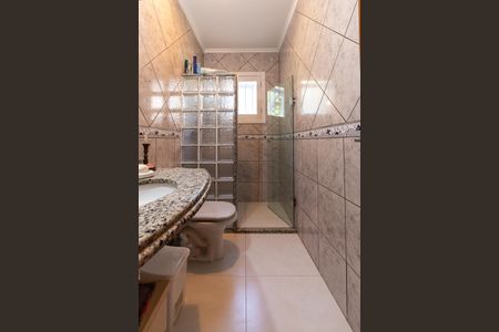 Casa à venda com 275m², 4 quartos e 8 vagas Casa à venda com 275m², 4 quartos e 8 vagasBanheiro Social