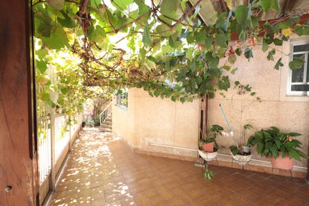 Casa à venda com 220m², 3 quartos e 4 vagasGaragem