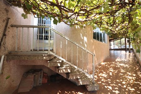 Casa à venda com 220m², 3 quartos e 4 vagasGaragem