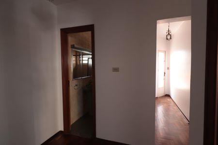 Casa à venda com 220m², 3 quartos e 4 vagasCorredor