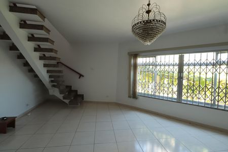 Casa à venda com 220m², 3 quartos e 4 vagasSala