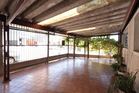 Casa à venda com 220m², 3 quartos e 4 vagasGaragem