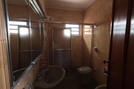 Casa à venda com 220m², 3 quartos e 4 vagasBanheiro